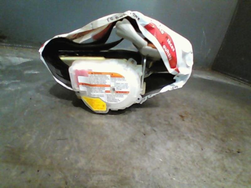 Ceinture avant gauche