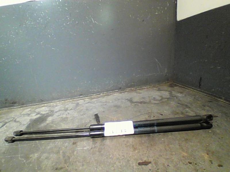 Verin de coffre OPEL CORSA Essence - 1