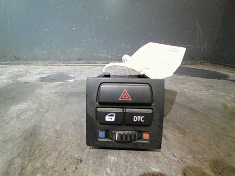 Bouton de warning BMW SERIE 3 Diesel - 1