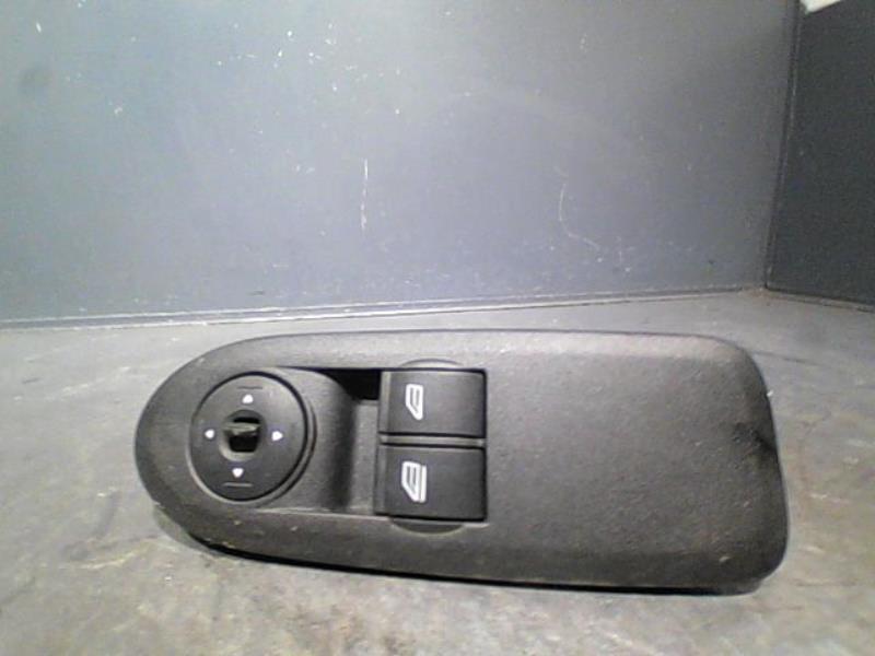 Interrupteur de leve vitre avant gauche FORD FOCUS Diesel - 1