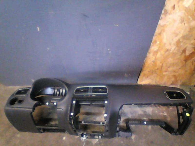 Planche de bord complete VOLKSWAGEN POLO Essence - 1