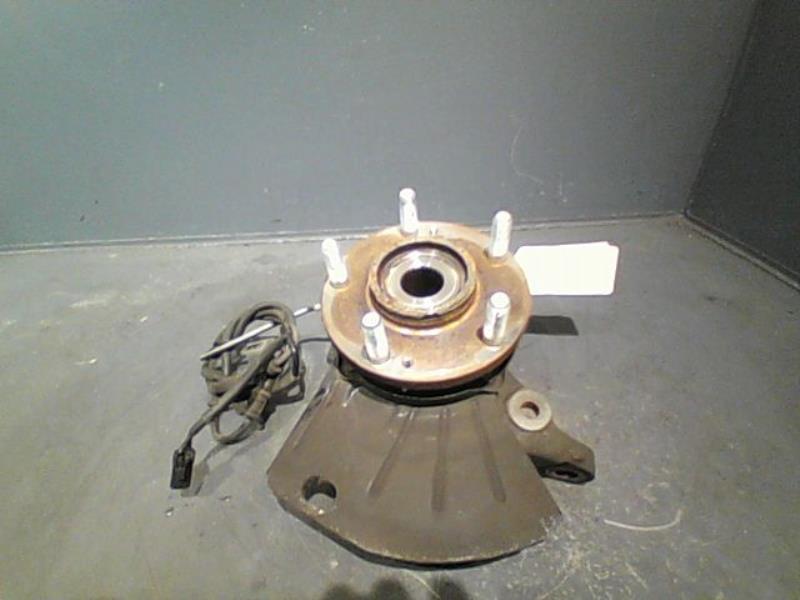 Moyeu avant gauche HYUNDAI i40 Diesel - 1