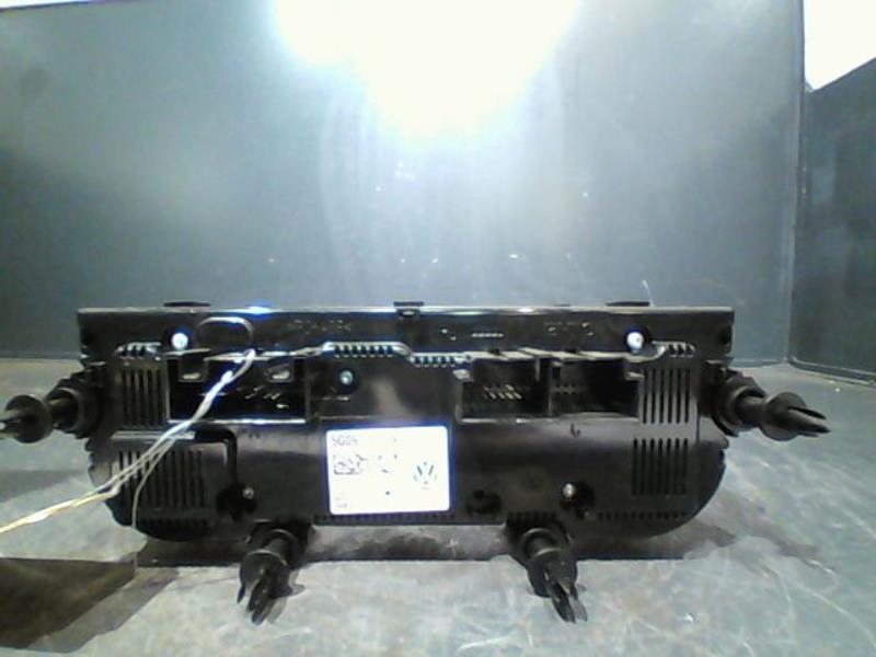 Commande chauffage VOLKSWAGEN GOLF Diesel - 1