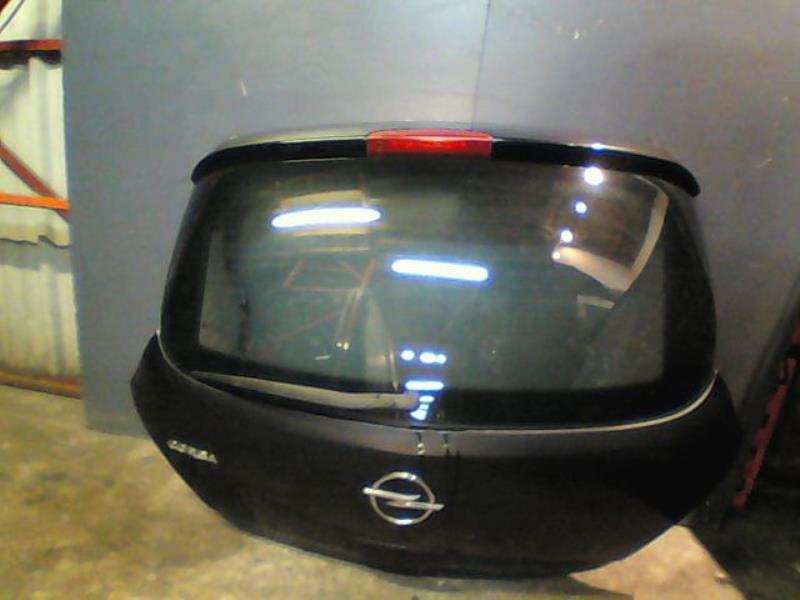 Malle/Hayon arriere OPEL CORSA Essence - 1