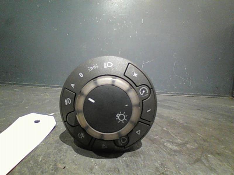 Commande de phare OPEL CORSA Essence - 1
