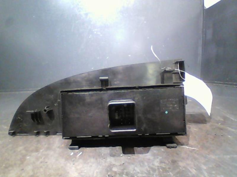 Interrupteur de leve vitre avant gauche SEAT LEON Diesel - 1