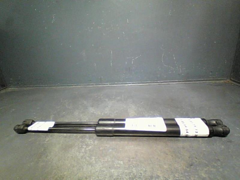 Verin de coffre VOLKSWAGEN GOLF Diesel - 1
