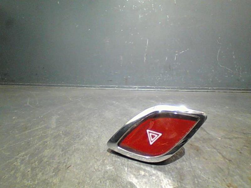 Bouton de warning CITROEN DS3 Essence - 1