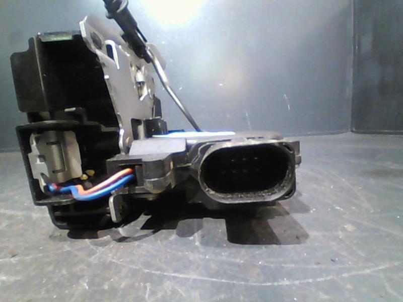 Serrure arriere droit AUDI A4 Diesel - 1