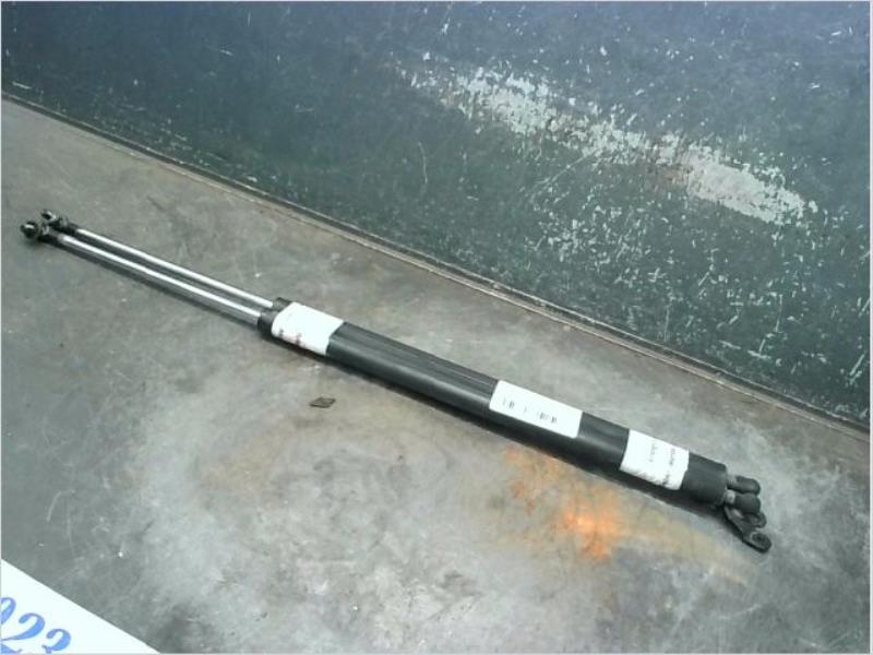 Verin de coffre HONDA STREAM  - 1