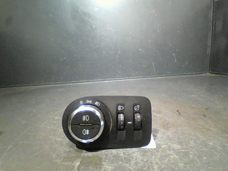 Commande de phare OPEL CORSA Essence - 1