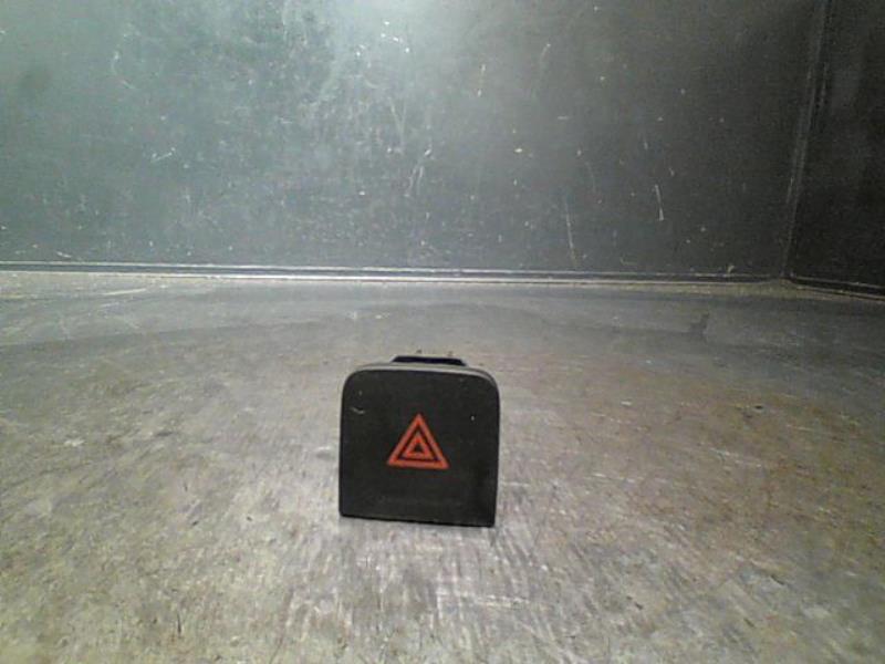 Bouton de warning RENAULT KADJAR Diesel - 1