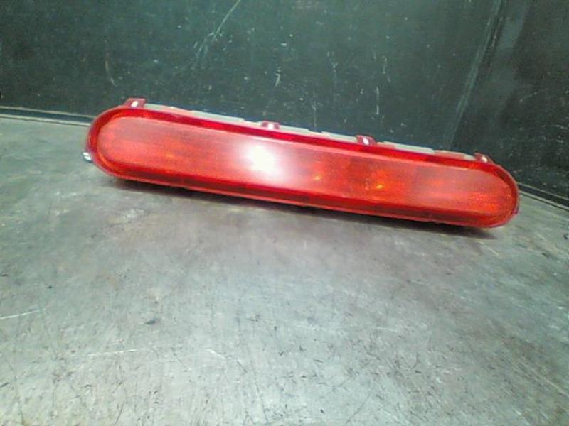 Feu arriere stop central TOYOTA COROLLA Diesel - 1