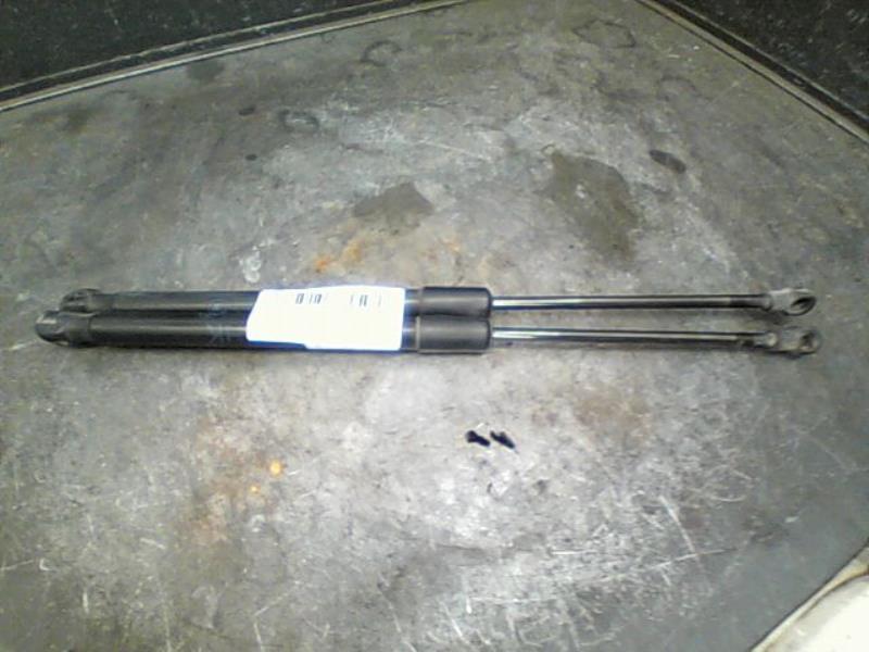 Verin de coffre BMW SERIE 1 Diesel - 1