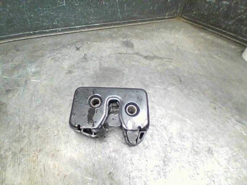 Serrure de hayon VOLKSWAGEN POLO Essence - 1