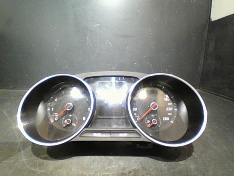 Compteur VOLKSWAGEN POLO Essence - 1