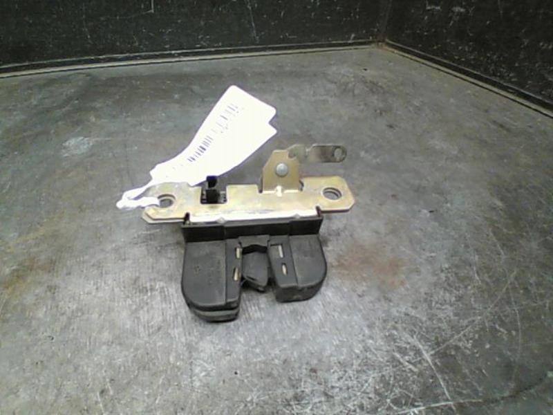 Serrure de hayon VOLKSWAGEN NEWBEETLE Diesel - 1