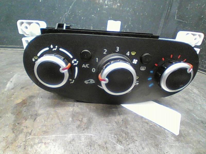Commande chauffage RENAULT TWINGO Essence - 1