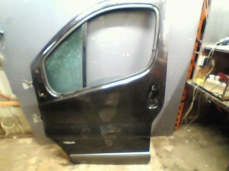 Porte avant gauche OPEL VIVARO Diesel - 1