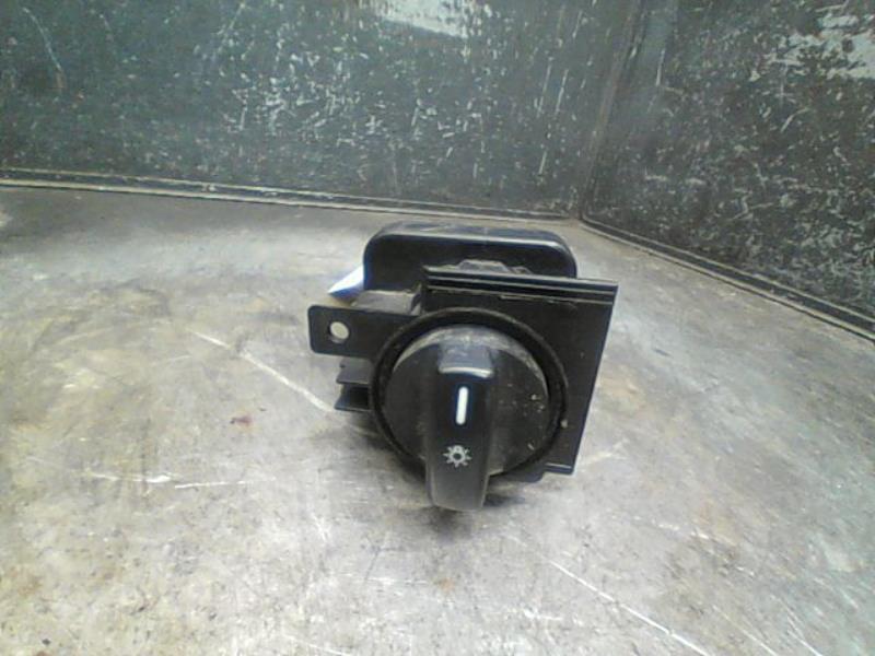 Commande de phare MERCEDES CLASSE B Diesel - 1