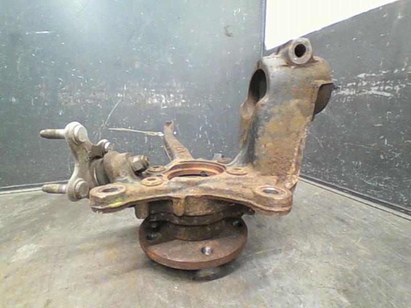 Moyeu avant gauche AUDI A3 Diesel - 1