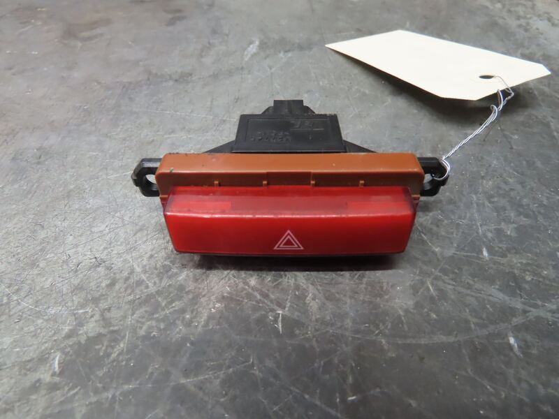 Bouton de warning HONDA FRV Diesel - 1