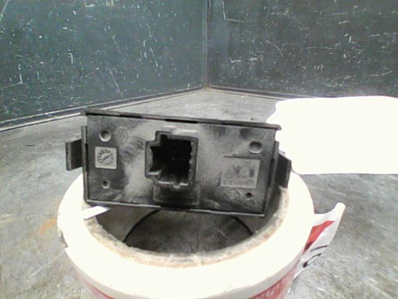 Bouton de warning RENAULT MASTER Diesel - 1