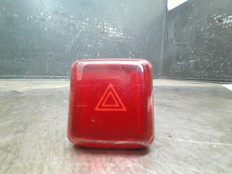 Bouton de warning CITROEN C3 Essence - 1