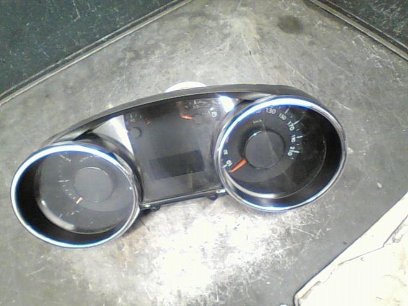 Compteur PEUGEOT 5008 Diesel - 1