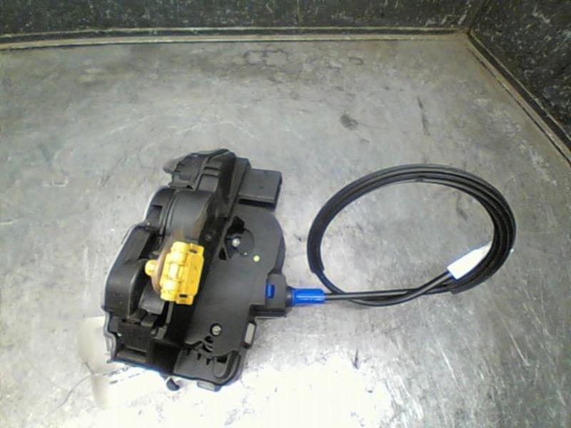 Serrure avant droit OPEL ASTRA Diesel - 1