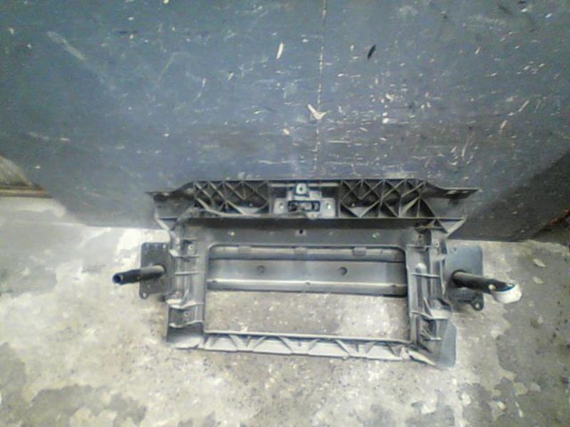 Face avant VOLKSWAGEN NEWBEETLE Essence - 1