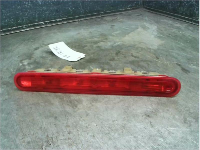 Feu arriere stop central PEUGEOT 207 Diesel - 1