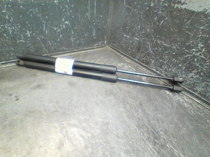 Verin de coffre OPEL MERIVA Diesel - 1