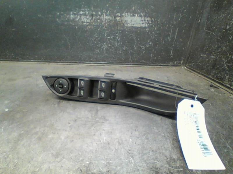 Interrupteur de leve vitre avant gauche FORD FOCUS Essence - 1