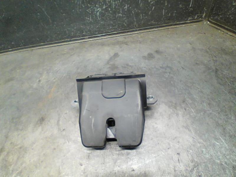 Serrure de hayon FORD FOCUS Essence - 1