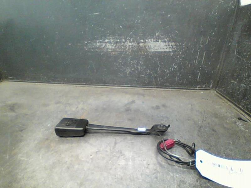 Attache ceinture avant gauche FORD FOCUS Essence - 1