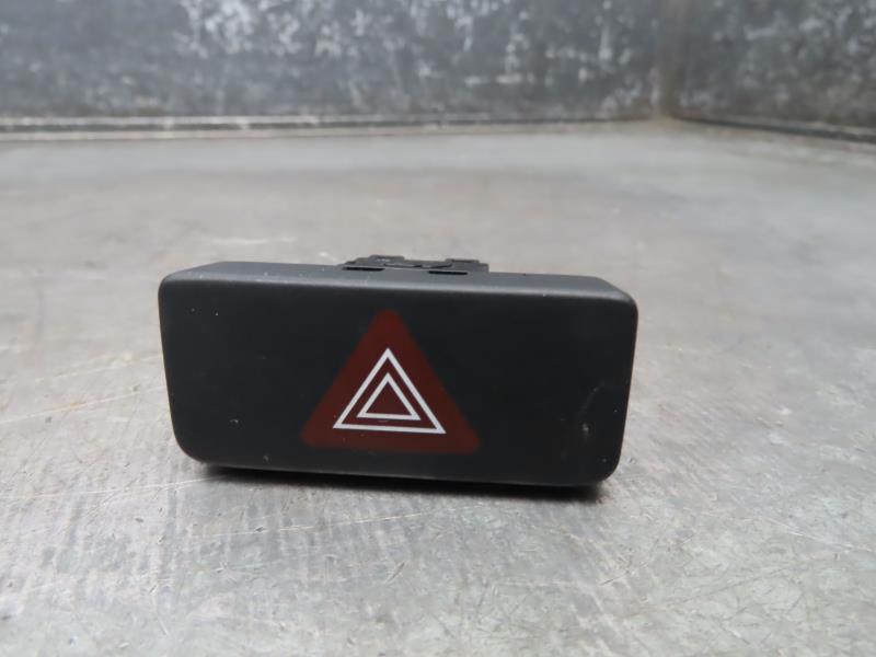 Bouton de warning SUZUKI ALTO Essence - 1