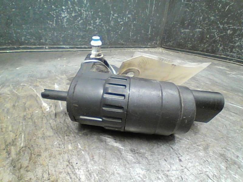 Pompe lave glace avant AUDI A1 Diesel - 1