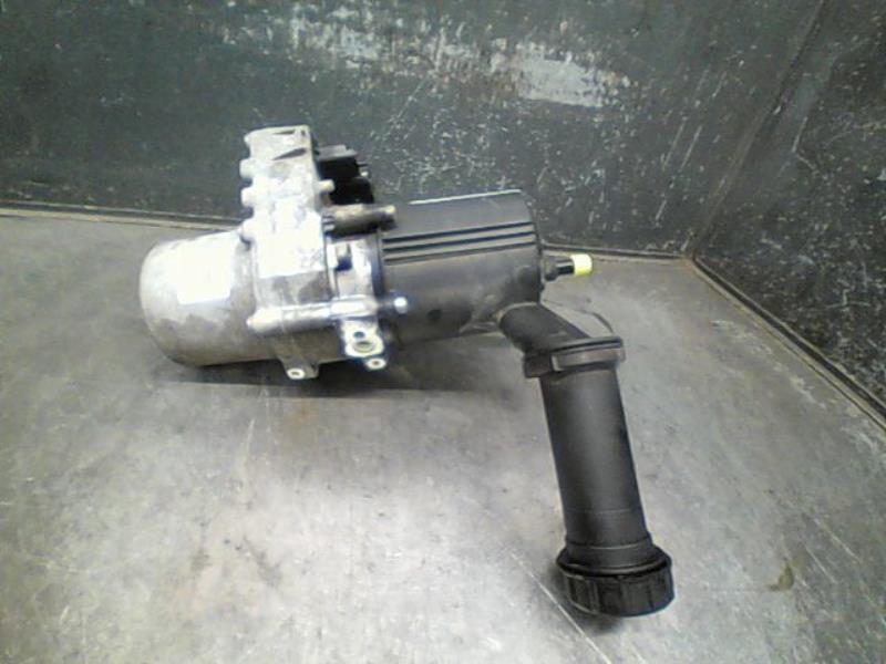 Pompe de direction PEUGEOT 5008 Diesel - 1