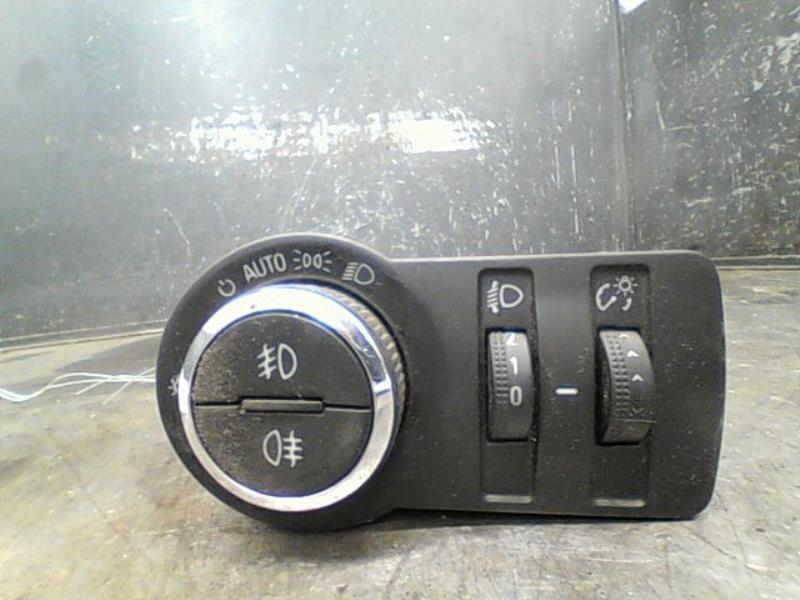 Commande de phare OPEL ASTRA Diesel - 1
