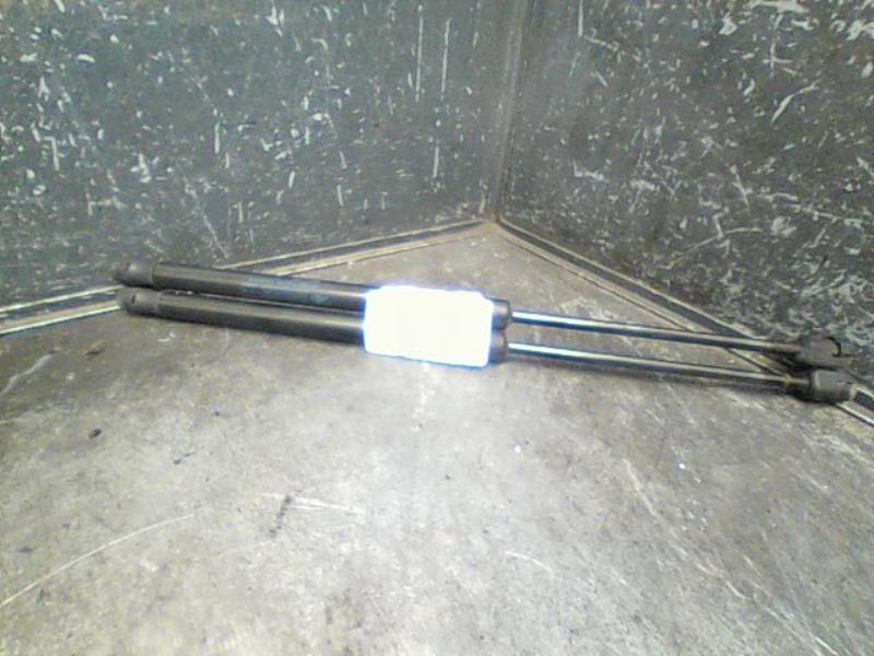 Verin de coffre PEUGEOT 3008 Diesel - 1
