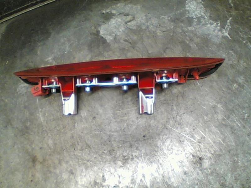 Feu arriere stop central PEUGEOT 208 Diesel - 1