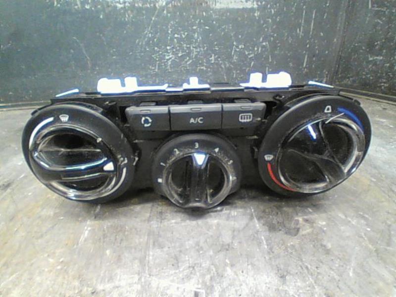 Commande chauffage PEUGEOT 208 Essence - 1