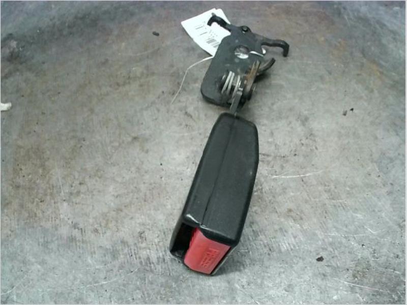 Attache ceinture arriere centrale RENAULT MEGANE Diesel - 1