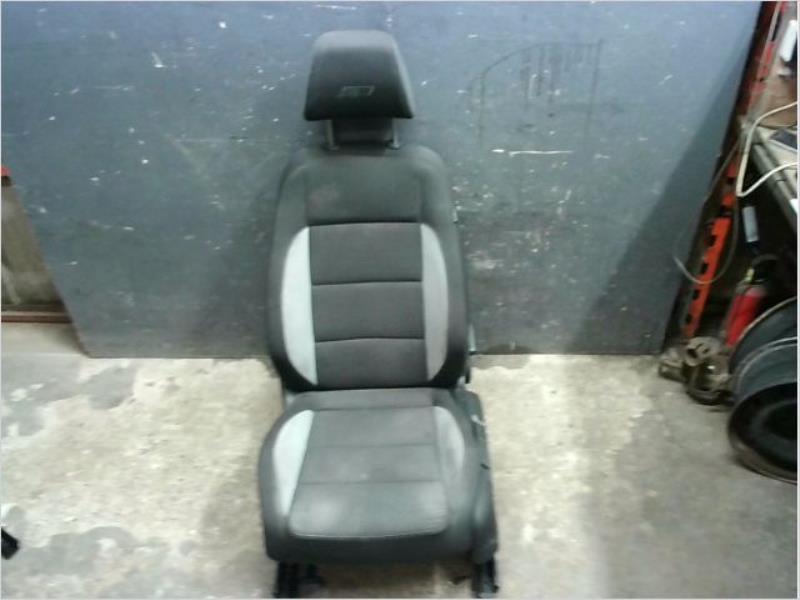 Interieur complet VOLKSWAGEN GOLF Essence - 1