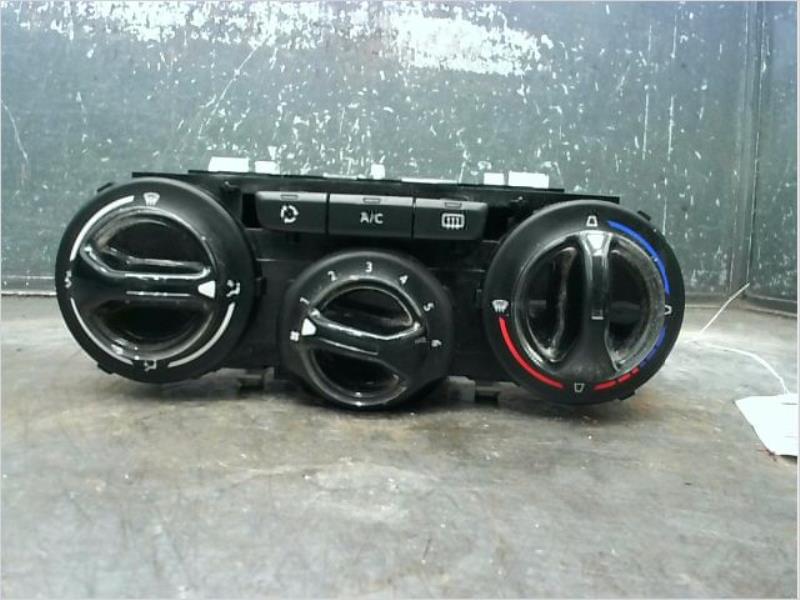 Commande chauffage PEUGEOT 208 Diesel - 1