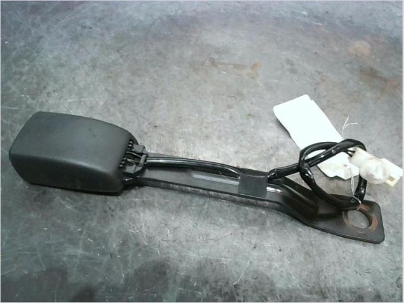 Attache ceinture avant gauche SUZUKI SWIFT Essence - 1