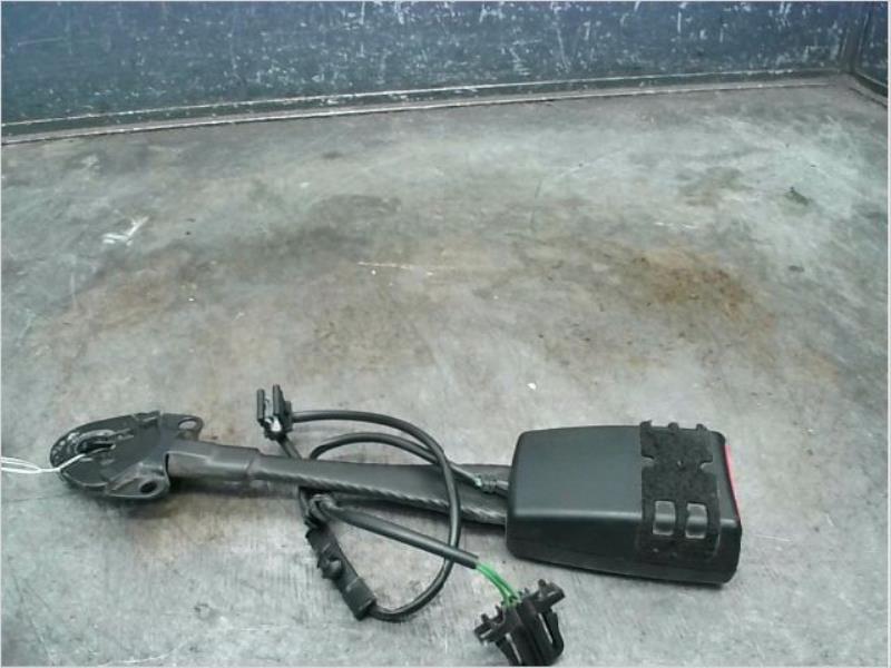 Attache ceinture avant droit AUDI A4 Diesel - 1