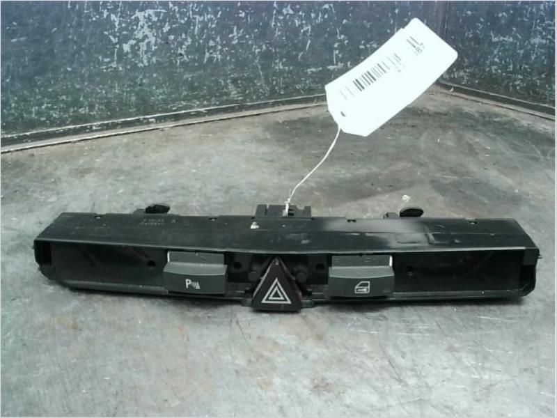 Bouton de warning OPEL ZAFIRA Diesel - 1