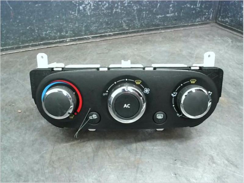 Commande chauffage RENAULT CLIO Essence - 1